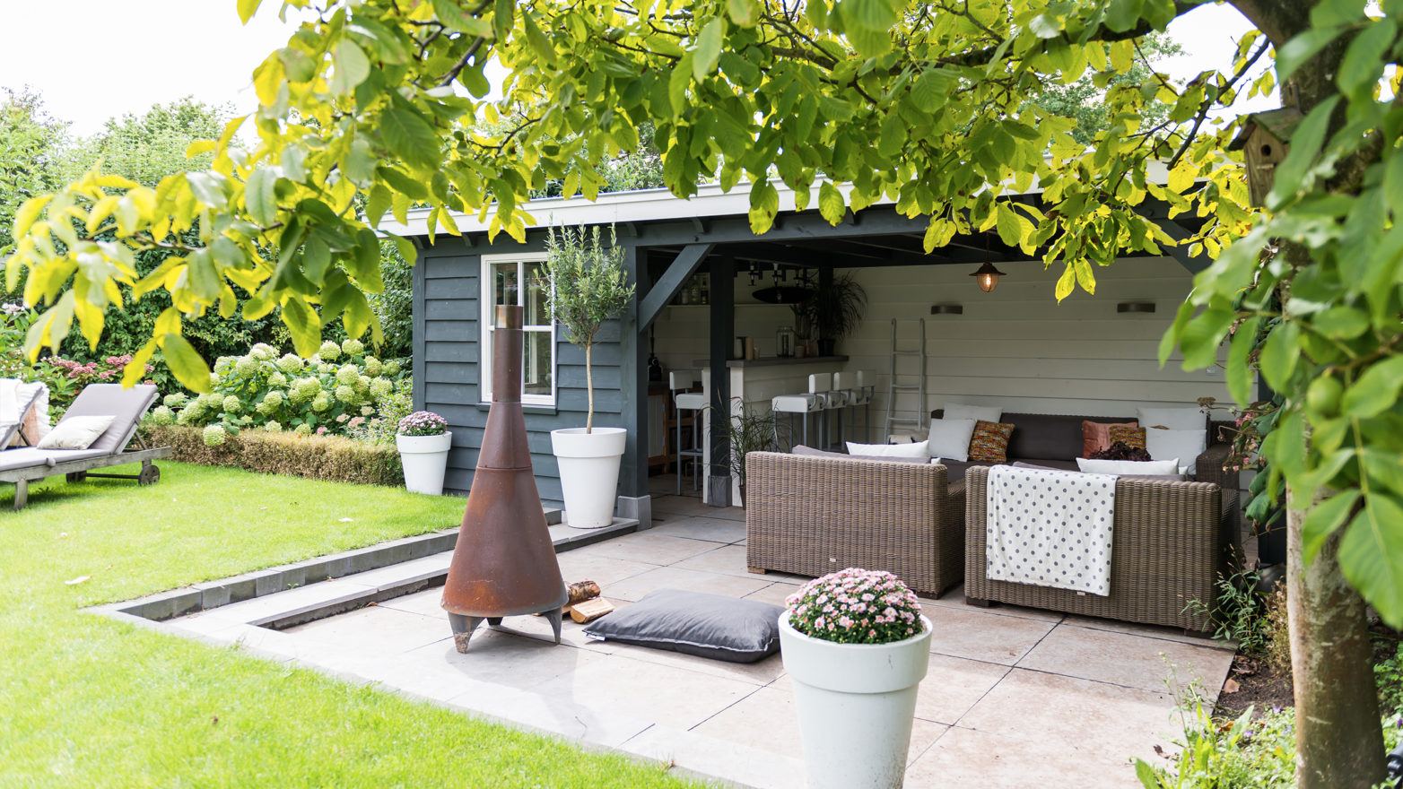 Holzterrassendach mit Bar & Außenküche, Papendrecht | Bronkhorst Gartenhaus